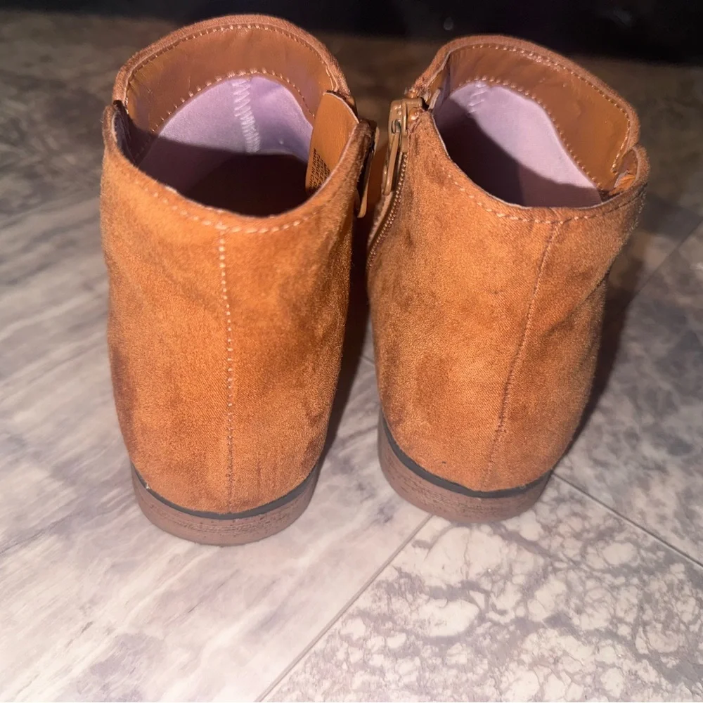 Cat & Jack Girls Opal Brown Ankle Booties Side Zip Size 2
